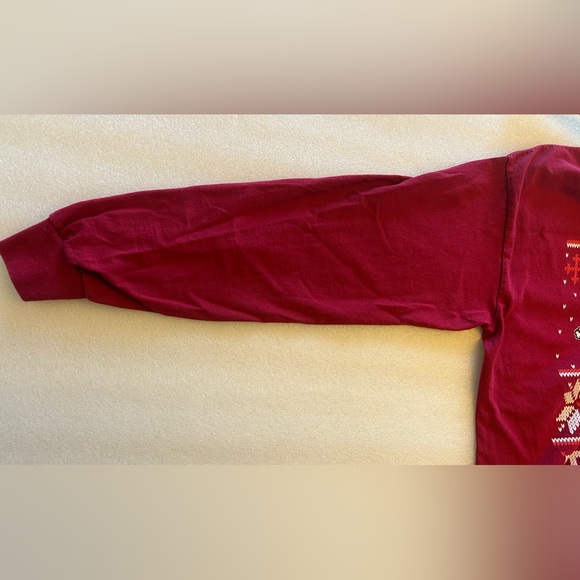 Gildan Anime Christmas-Happy Holidays-M-Long Sleeve T Shirt- Red Graphic Print - Picture 8 of 9